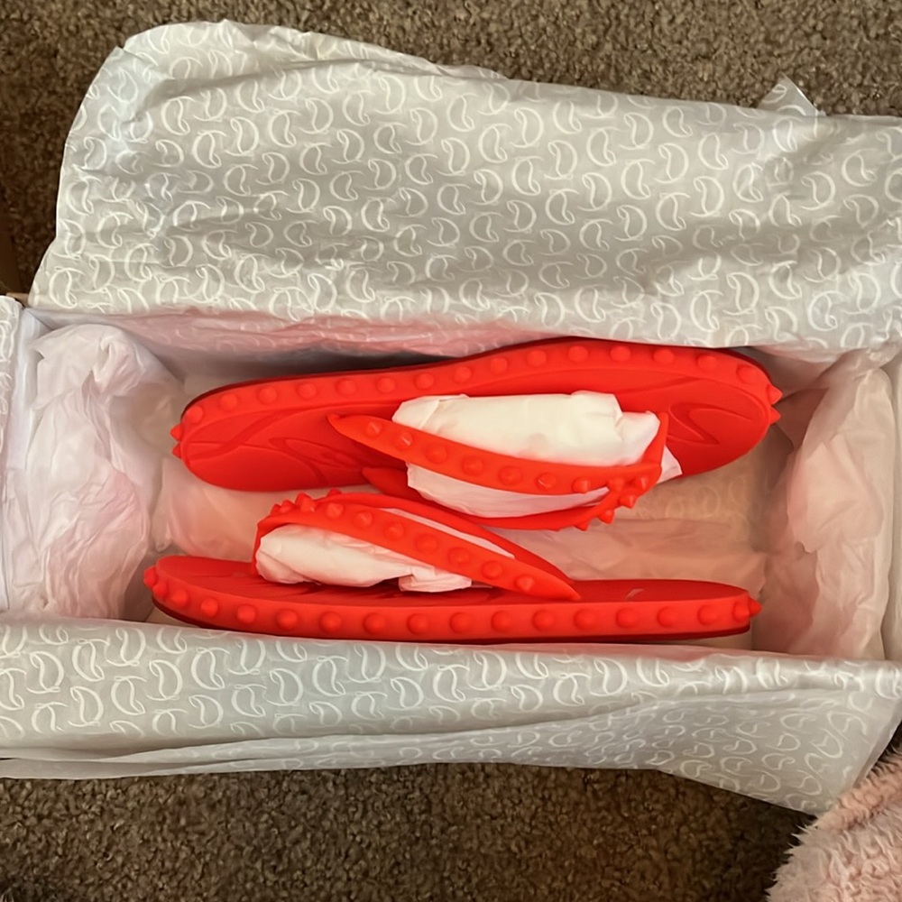 Christian Louboutin Super Loubi Flip Flops - Picture 4 of 6